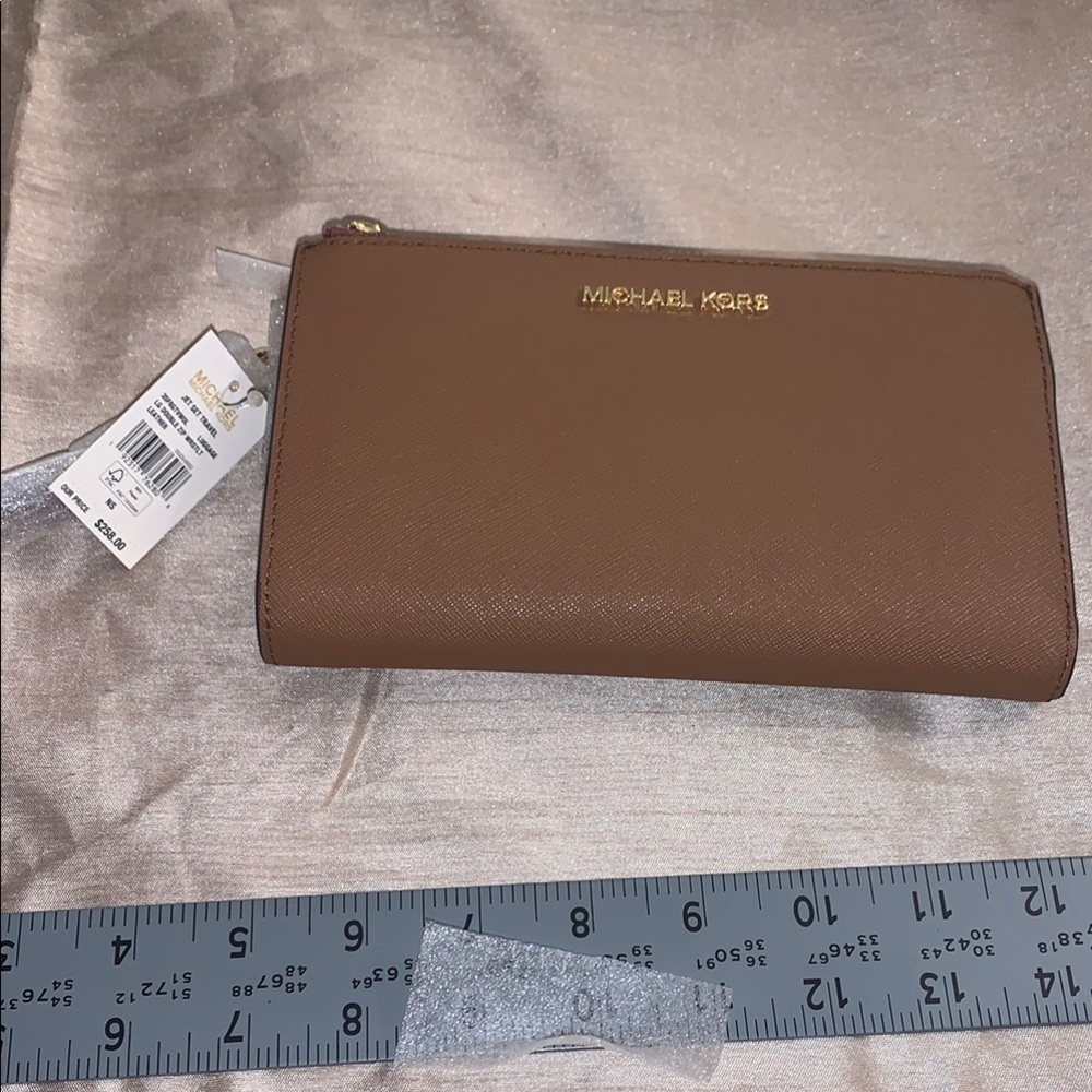 NWT Michael Kors Tan Wallet with Gold Accents Saffiano Leather